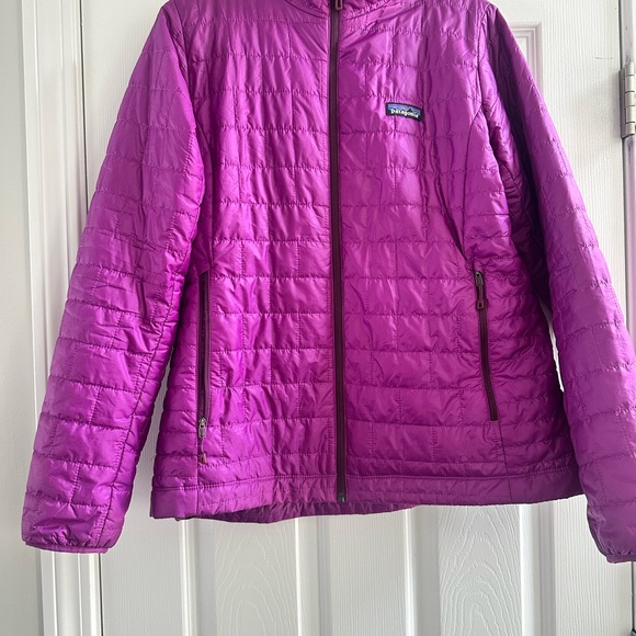 Patagonia Women's Nano Puff Jacket ikat purple size Large - Picture 2 of 6